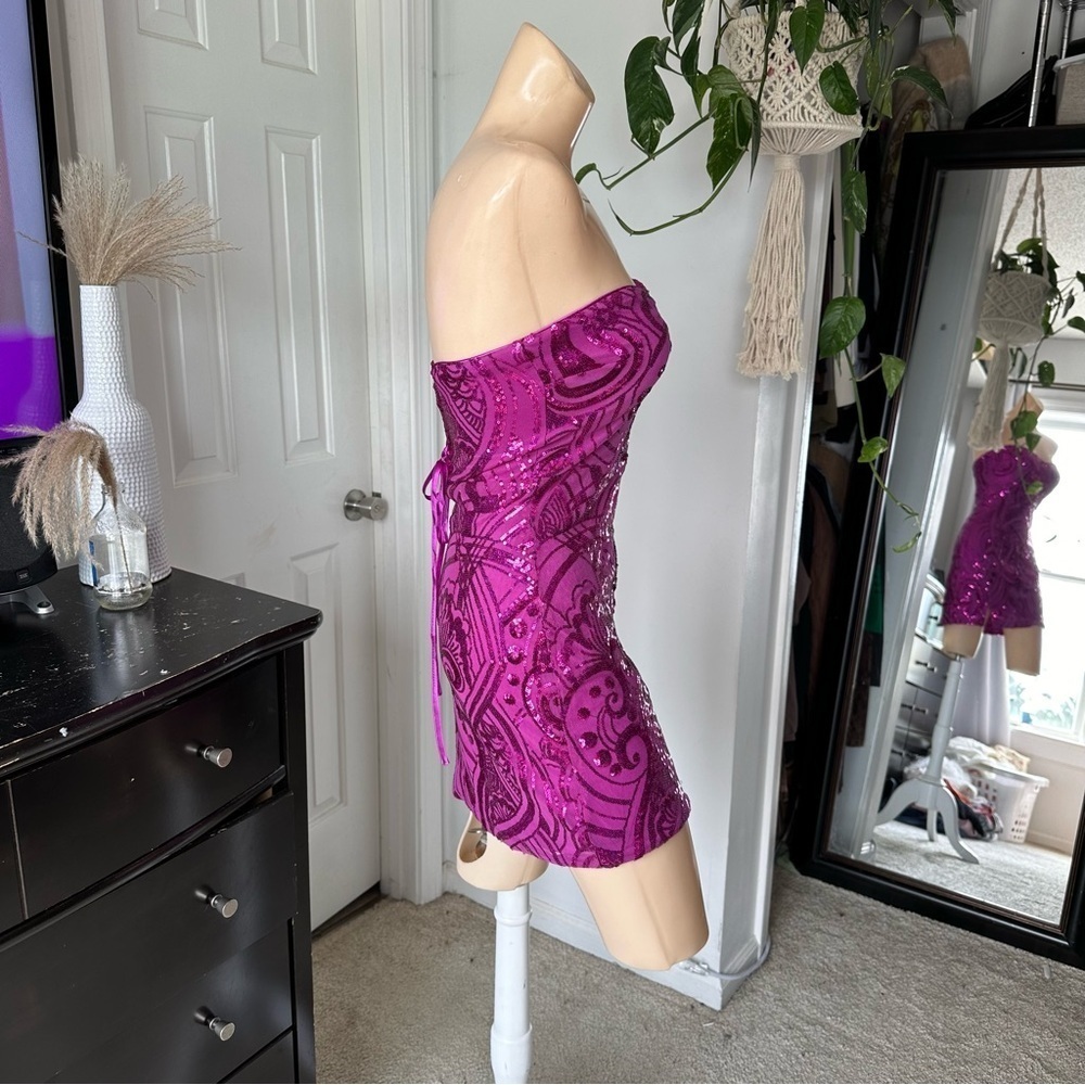 LULU’S GLAMOROUS INTRIGUE SEQUIN STRAPLESS MINI DRESS - Picture 9 of 15